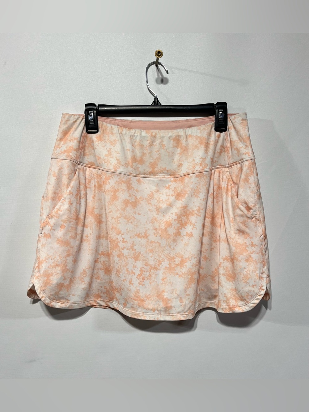 PUMA Golf Skort Women Size Large‎ Color: White/Rose/Pink